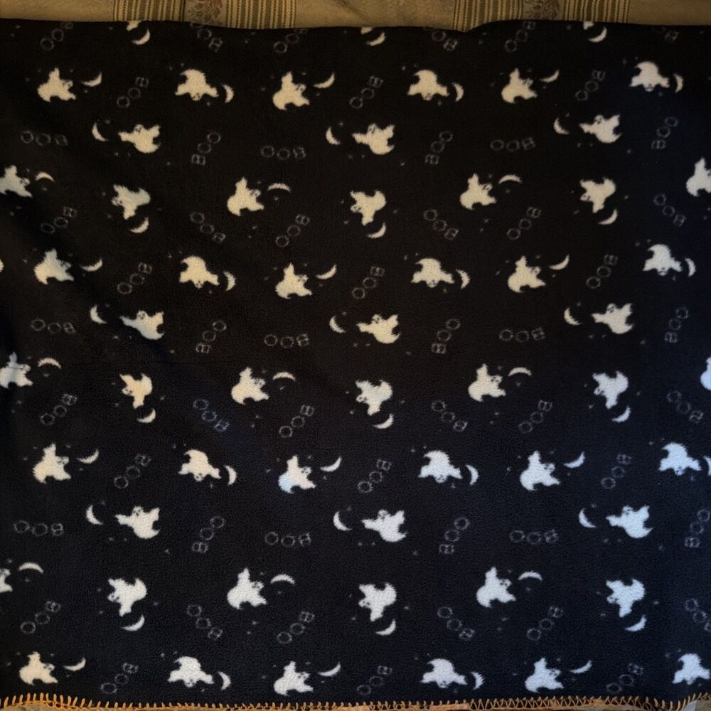 Halloween Ghost Fleece Throw Blanket Black Boo Crescent Moon Orange Stitch 50x60